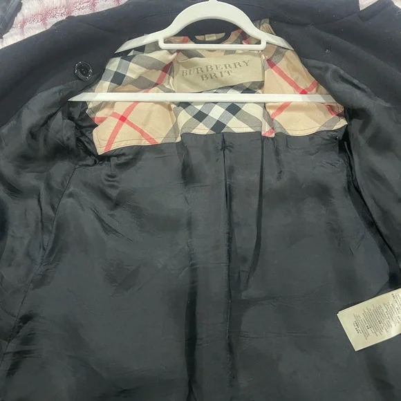 Like new Burberry Wool Jacket It’s navy blue. Haven’t used it in a while. - Picture 2 of 8